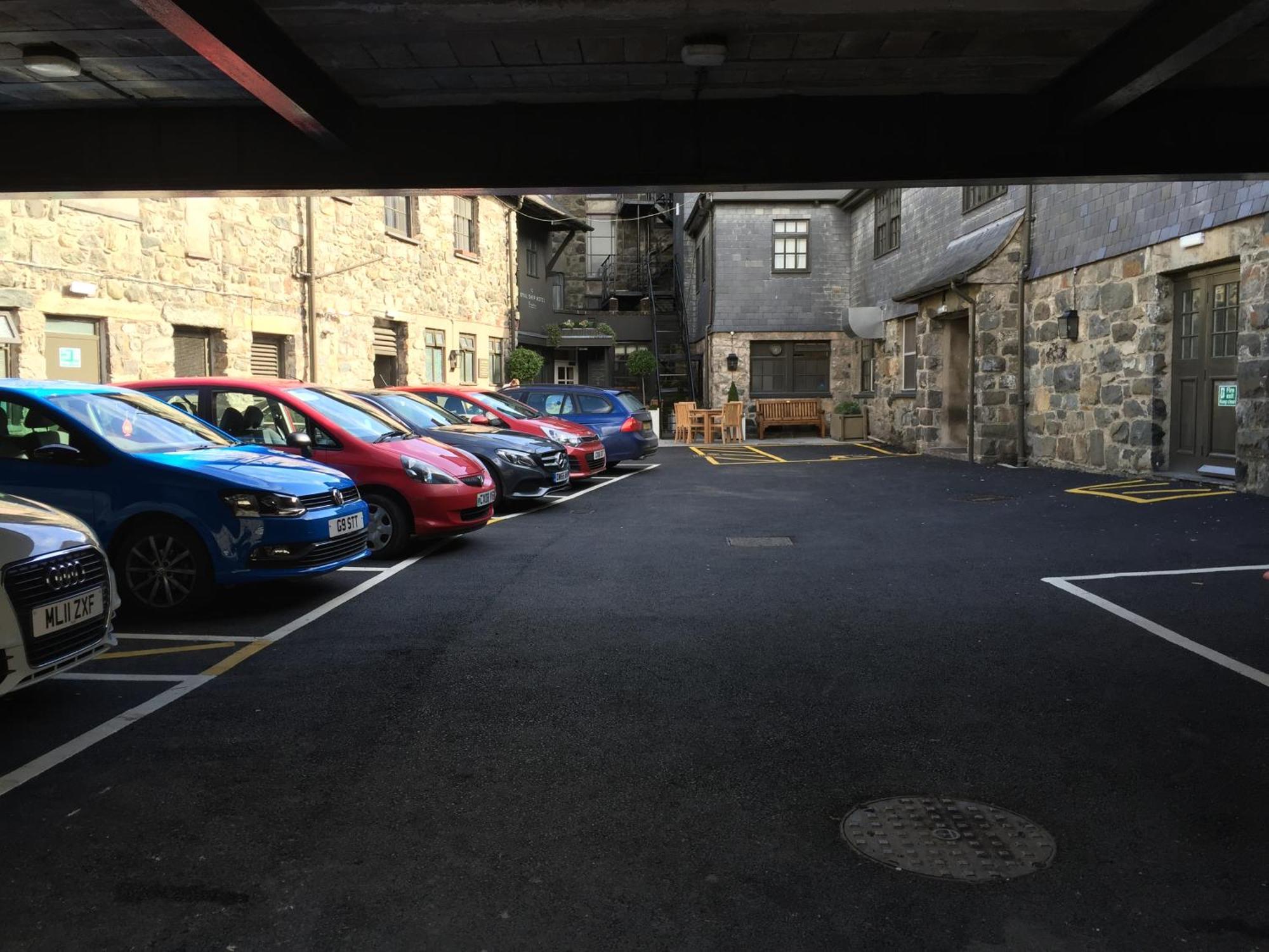 Royal Ship Hotel Dolgellau Exterior photo