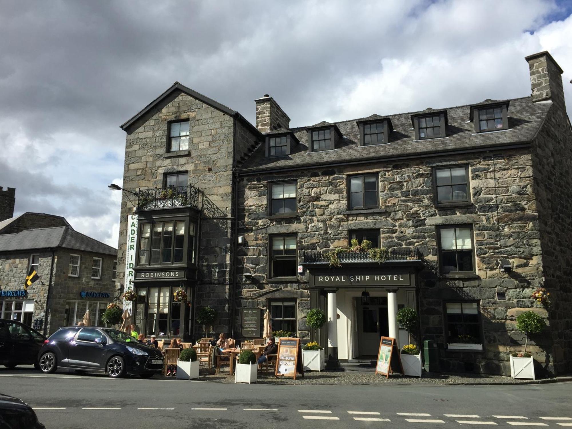 Royal Ship Hotel Dolgellau Exterior photo